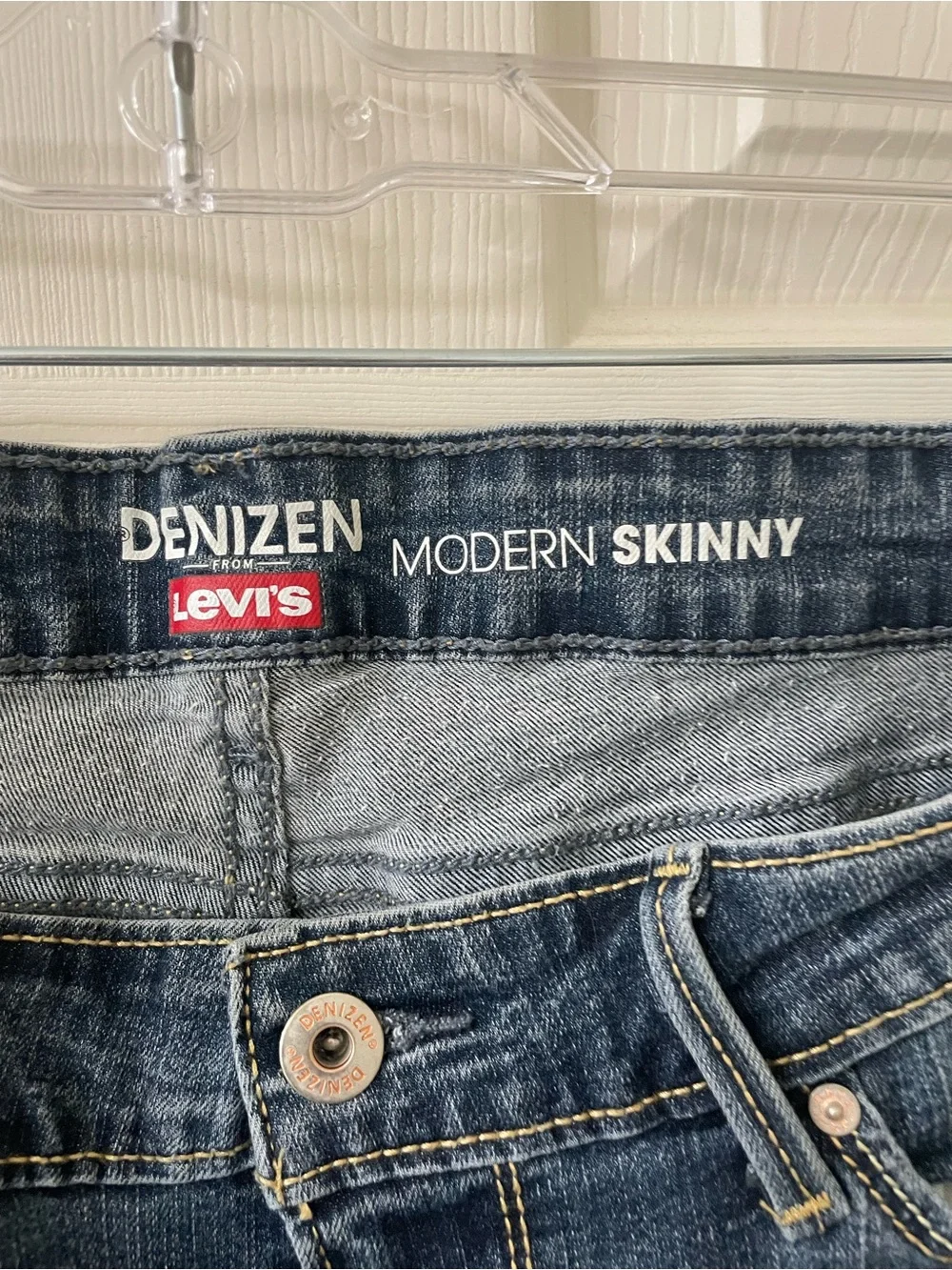 Denizen from Levi's Slim Skinny Jeans in Dark Wash Blue size 12 LONG - Picture 2 of 4